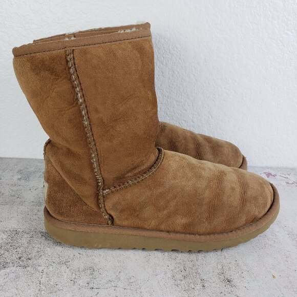 UGG Classic Midcalf Boots Brown Chestnut Comfort sz 6 Shearling Suede Sheepskin - Picture 2 of 15